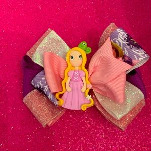 Rapunzel bow